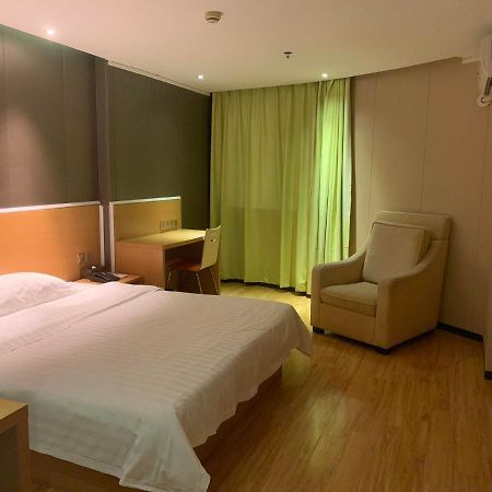 7Days Inn Yunfu Luoding Central מראה חיצוני תמונה