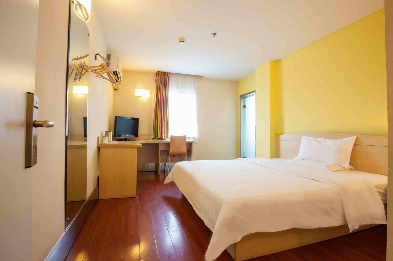 7Days Inn Yunfu Luoding Central חדר תמונה