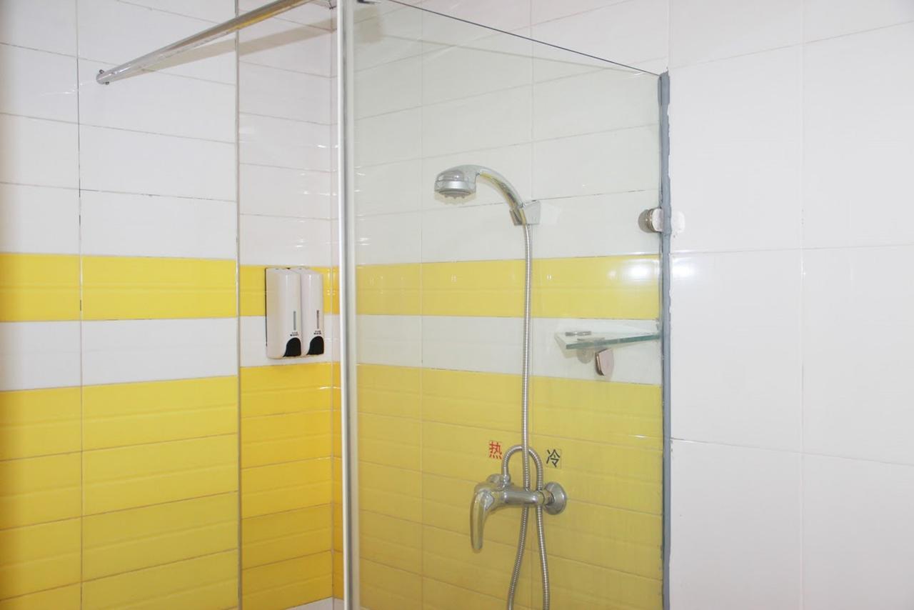 7Days Inn Yunfu Luoding Central מראה חיצוני תמונה