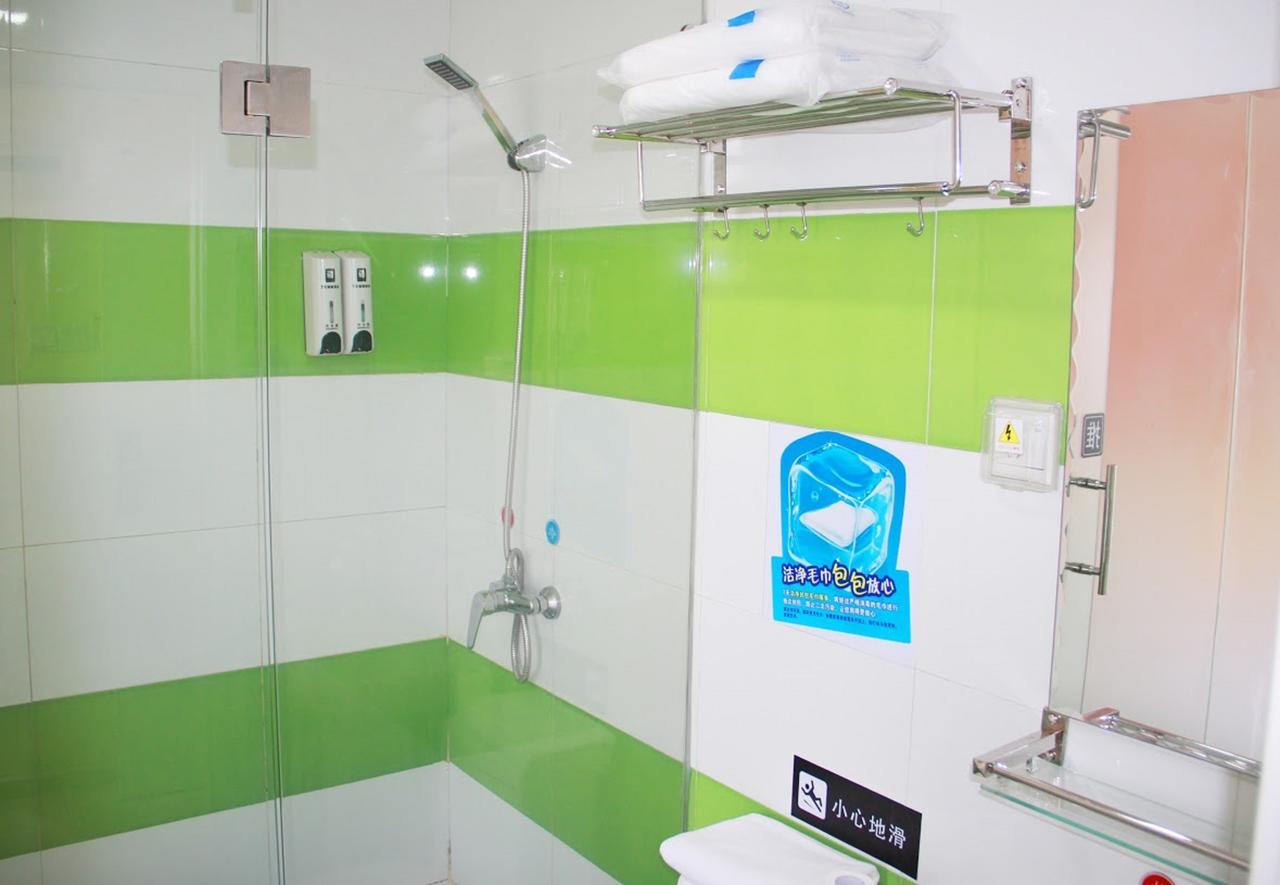 7Days Inn Yunfu Luoding Central מראה חיצוני תמונה
