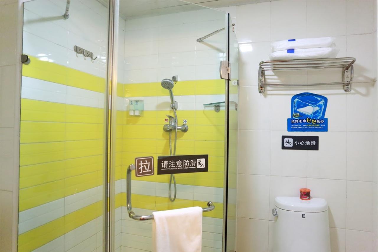 7Days Inn Yunfu Luoding Central מראה חיצוני תמונה