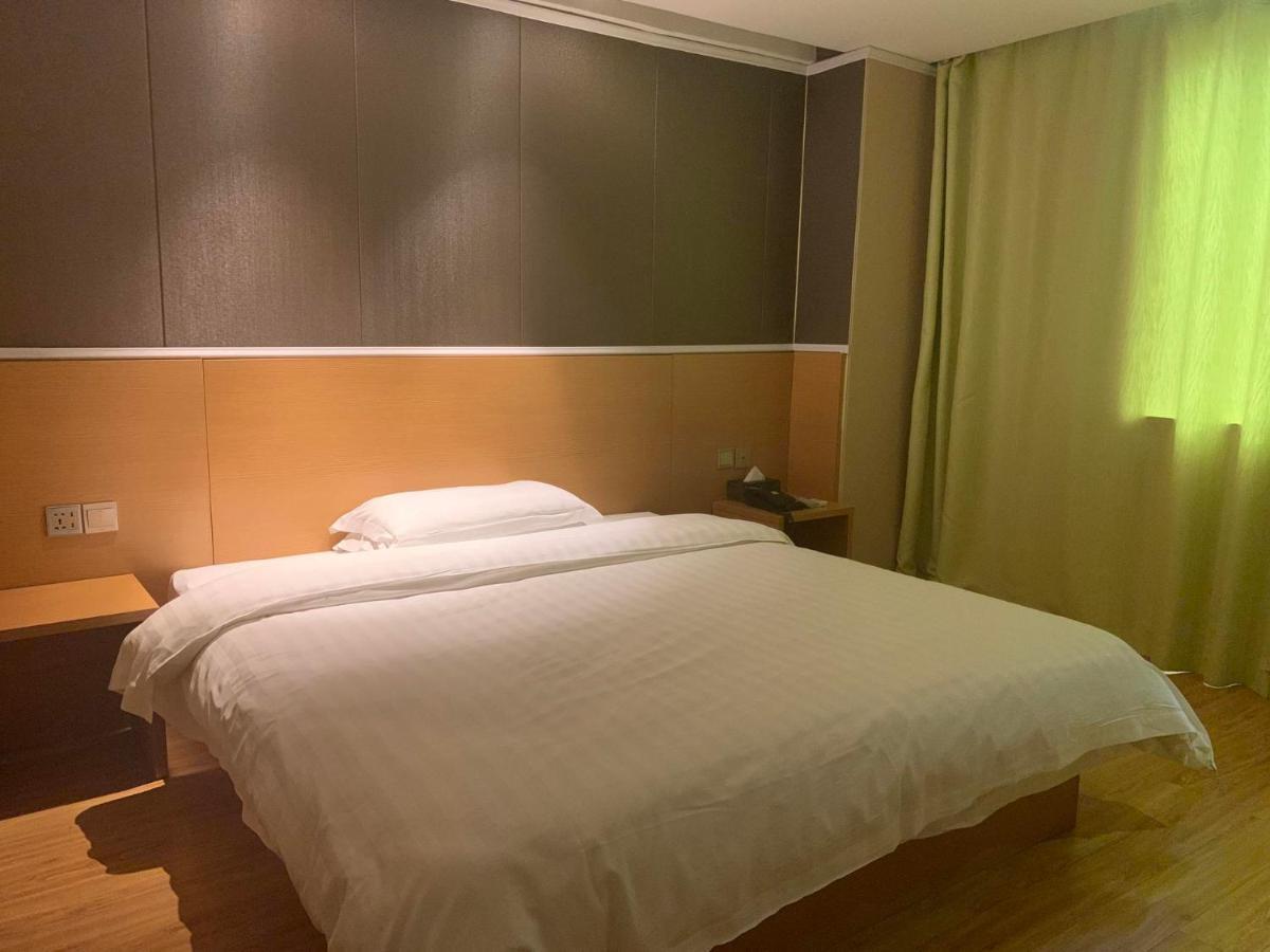 7Days Inn Yunfu Luoding Central מראה חיצוני תמונה